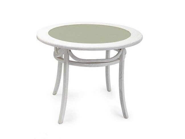 Стол в Калининграде