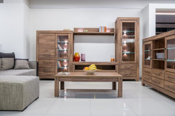 Мебель из натурального дерева в Калининграде