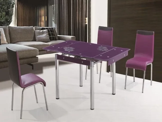 Стол со стульями в Калининграде