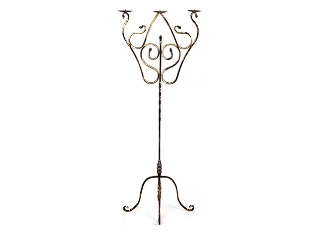 Напольный подсвечник в Калининграде