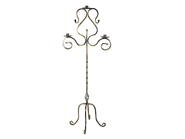 Напольный подсвечник в Калининграде