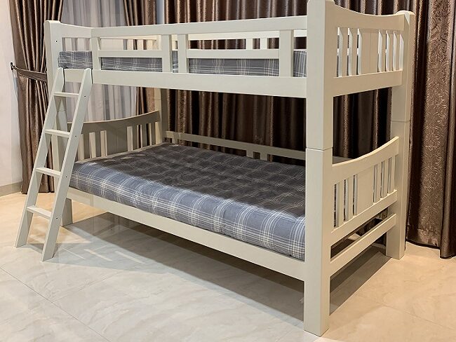 Детская двухъярусная кровать в Калининграде