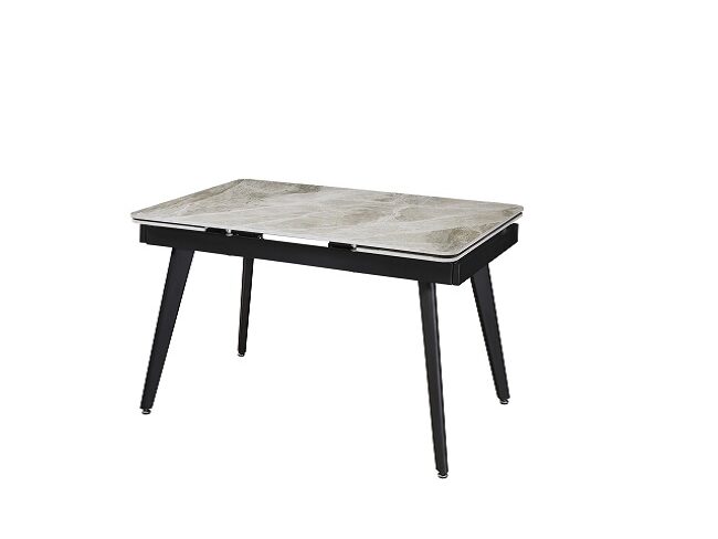 Обеденный стол в Калининграде