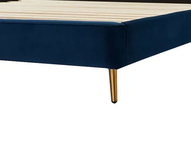 Кровать в Калининграде